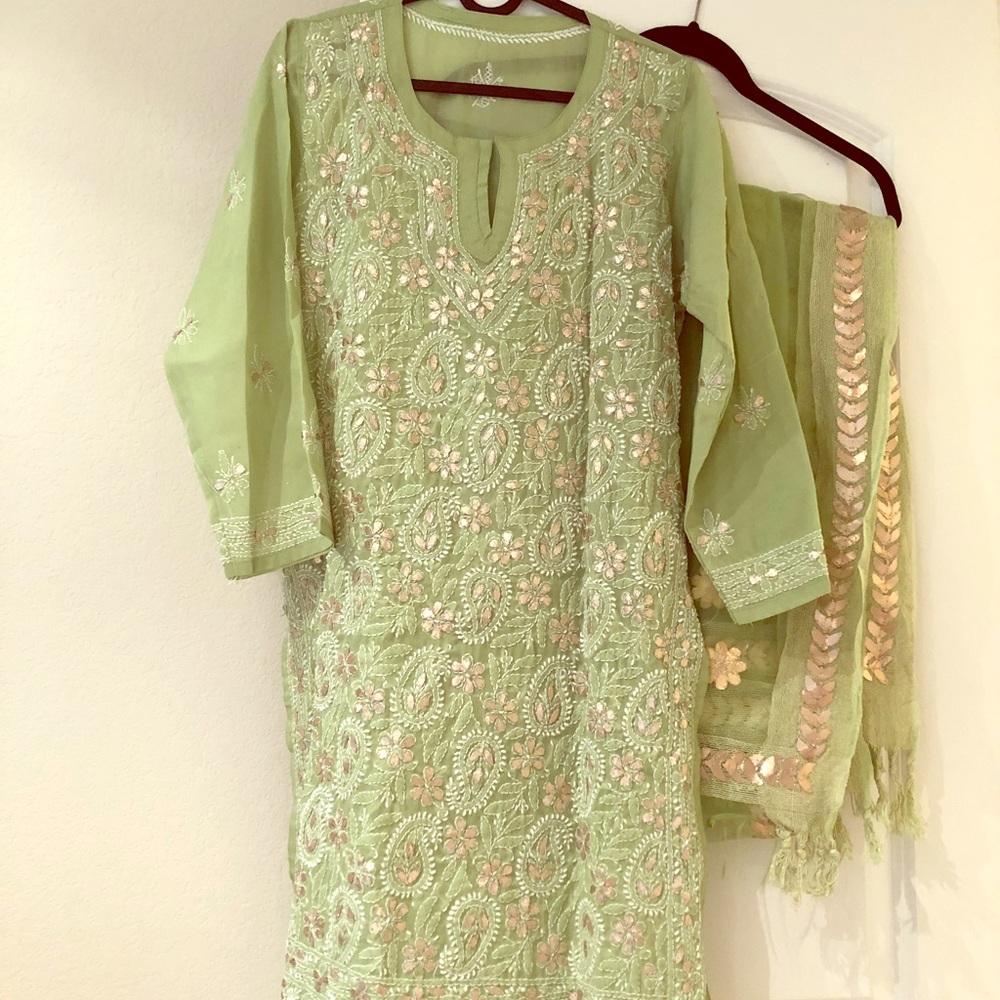 Green Chicken Kari and Kaamdani Kurta and Dupatta